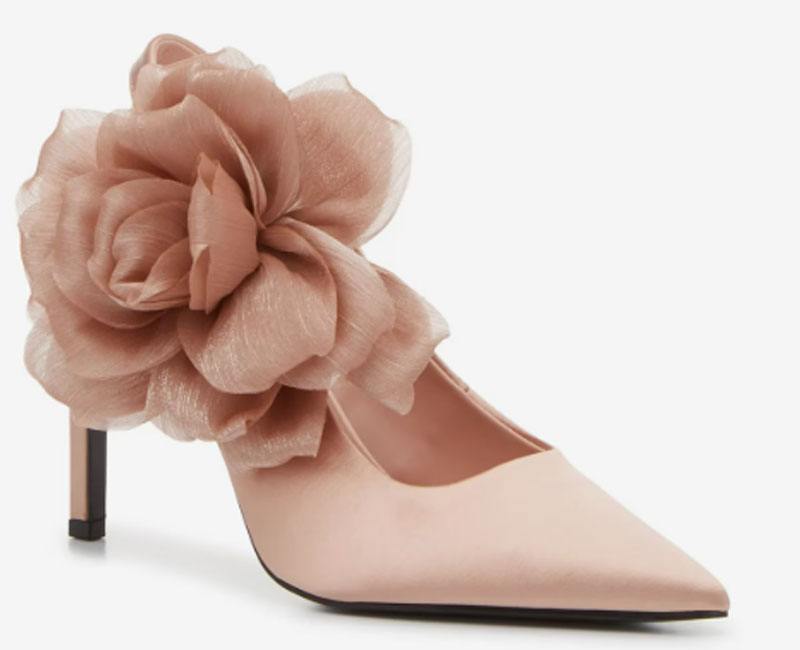 IT’S A SHOE-IN FOR WEDDING GUESTS